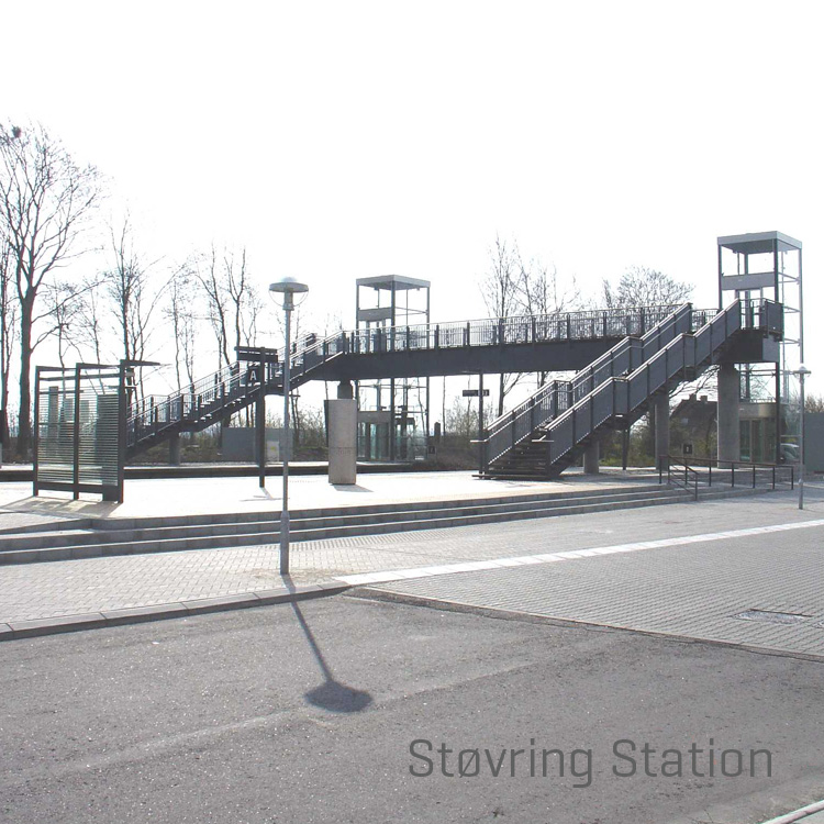 Elevatortårn, trapper og gangbro Støvring Station