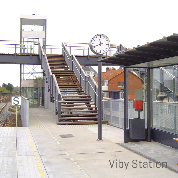 Elevatortårn, trapper og gangbro Viby Station